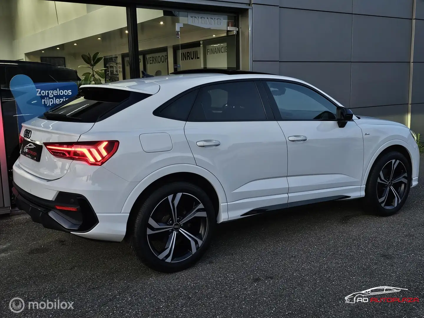 Audi Q3 Sportback 35 TFSI S Edition Panorama/360° camera/2 Wit - 2