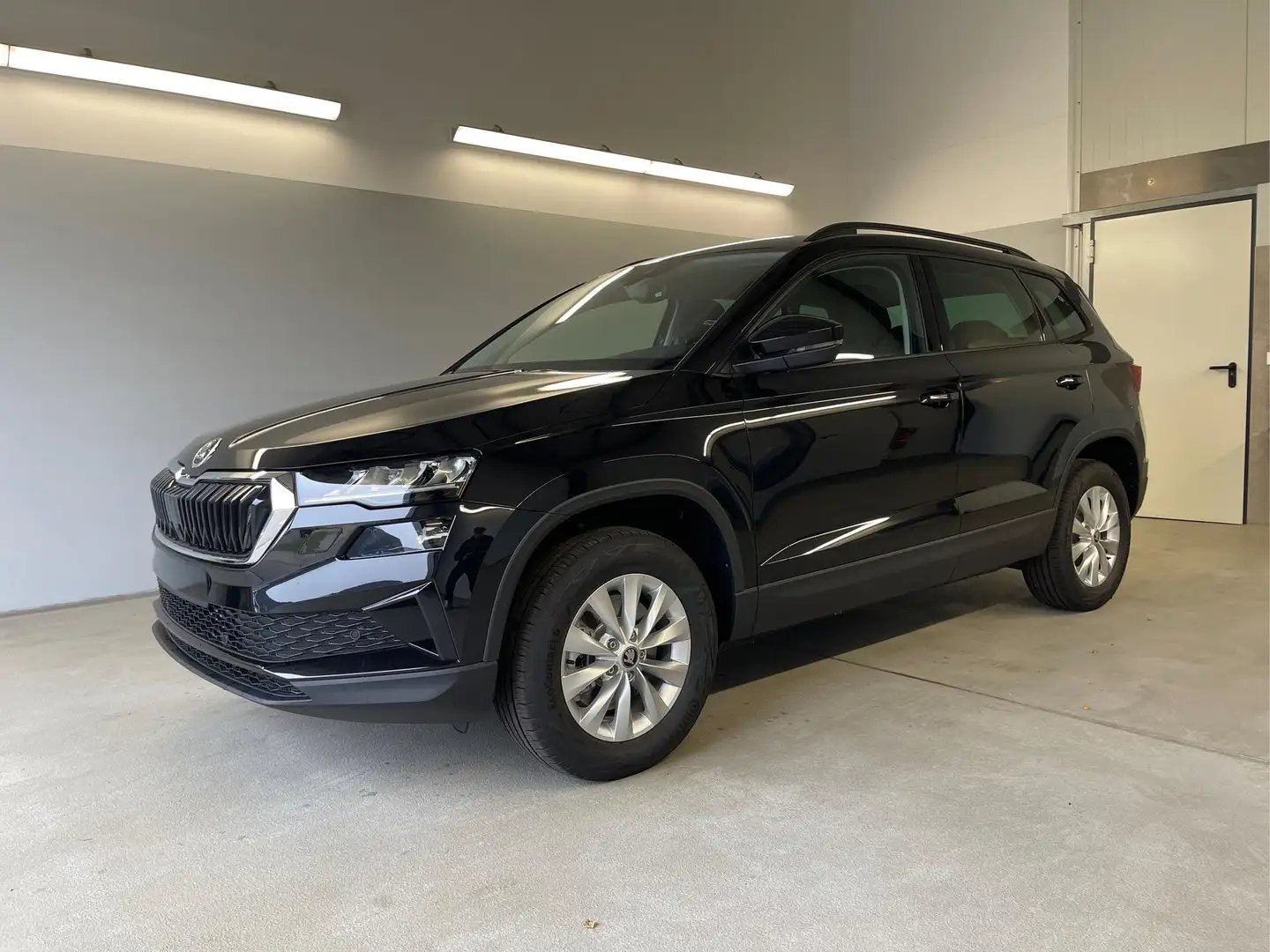 Skoda Karoq Selection 150PS DSG Navi+ACC+AHK+Kessy+Kamera+S... Nero - 1