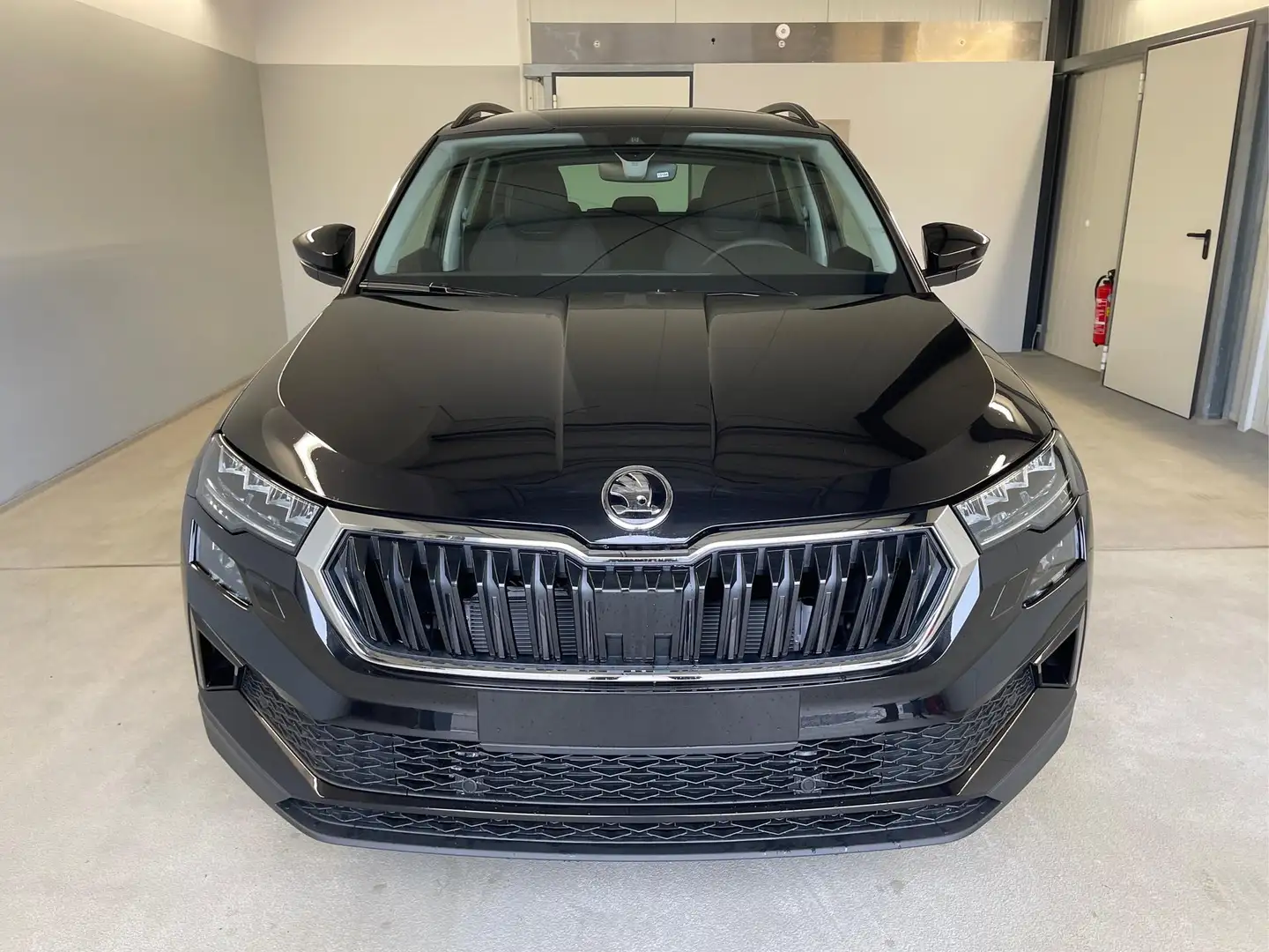 Skoda Karoq Selection 150PS DSG Navi+ACC+AHK+Kessy+Kamera+S... Nero - 2