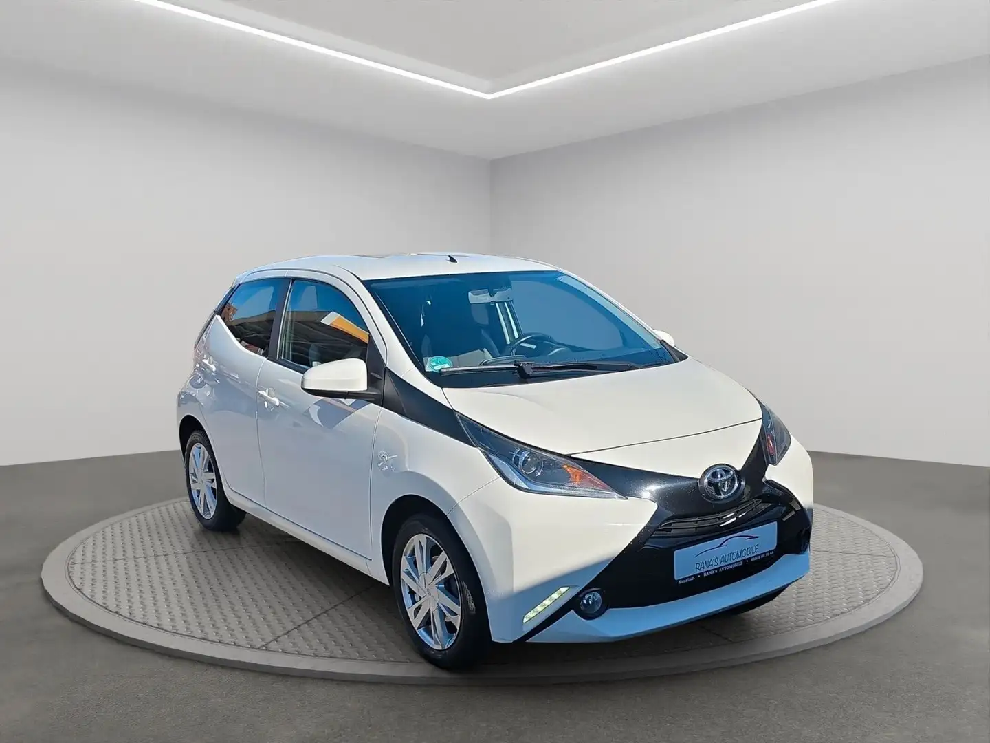 Toyota Sonstige Aygo AYGO x-play touch Weiß - 2