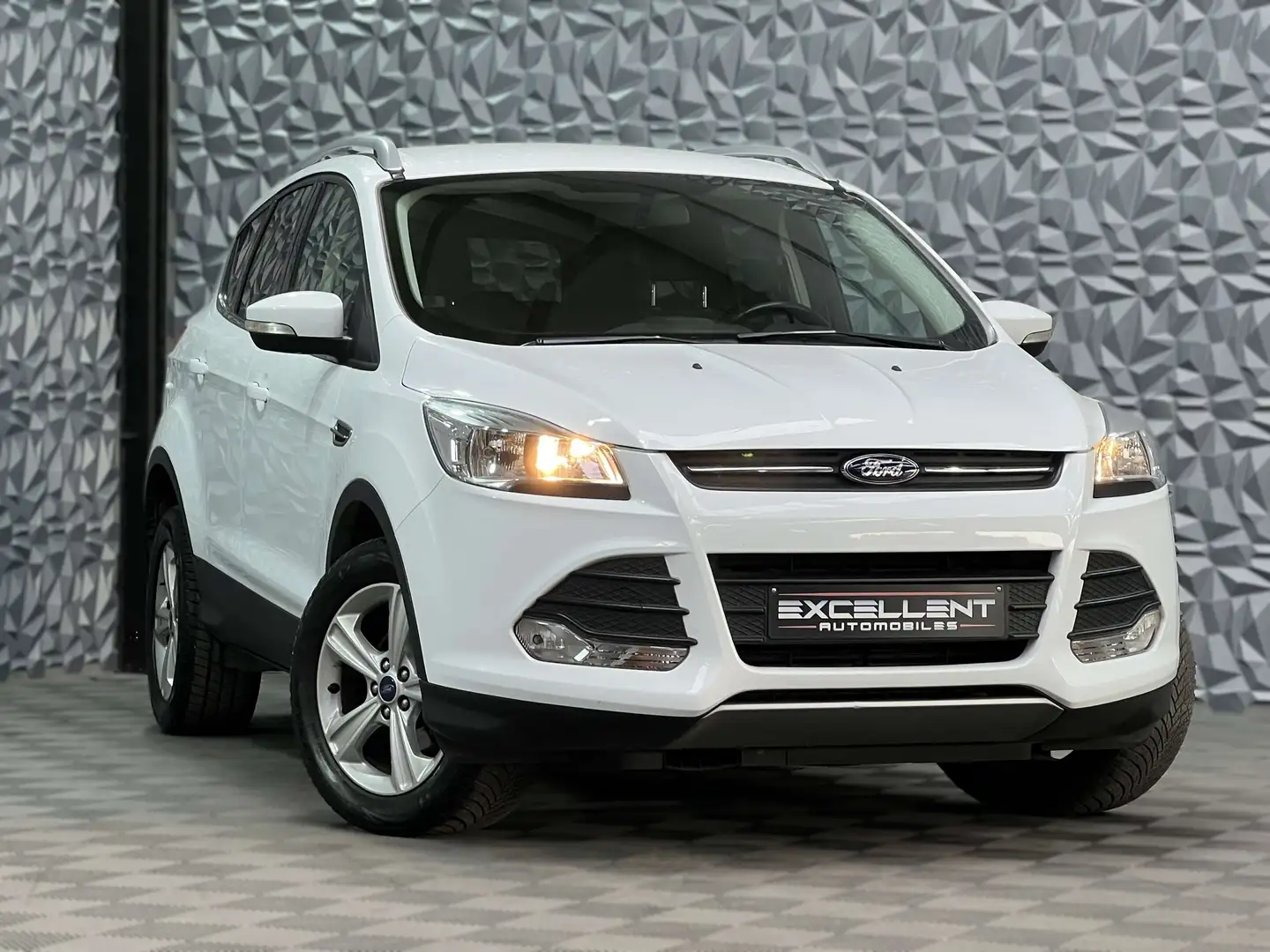 Ford Kuga 1.6 EcoBoost*GPS*BLUETOOTH*GARANTIE 12 MOIS* Blanc - 2