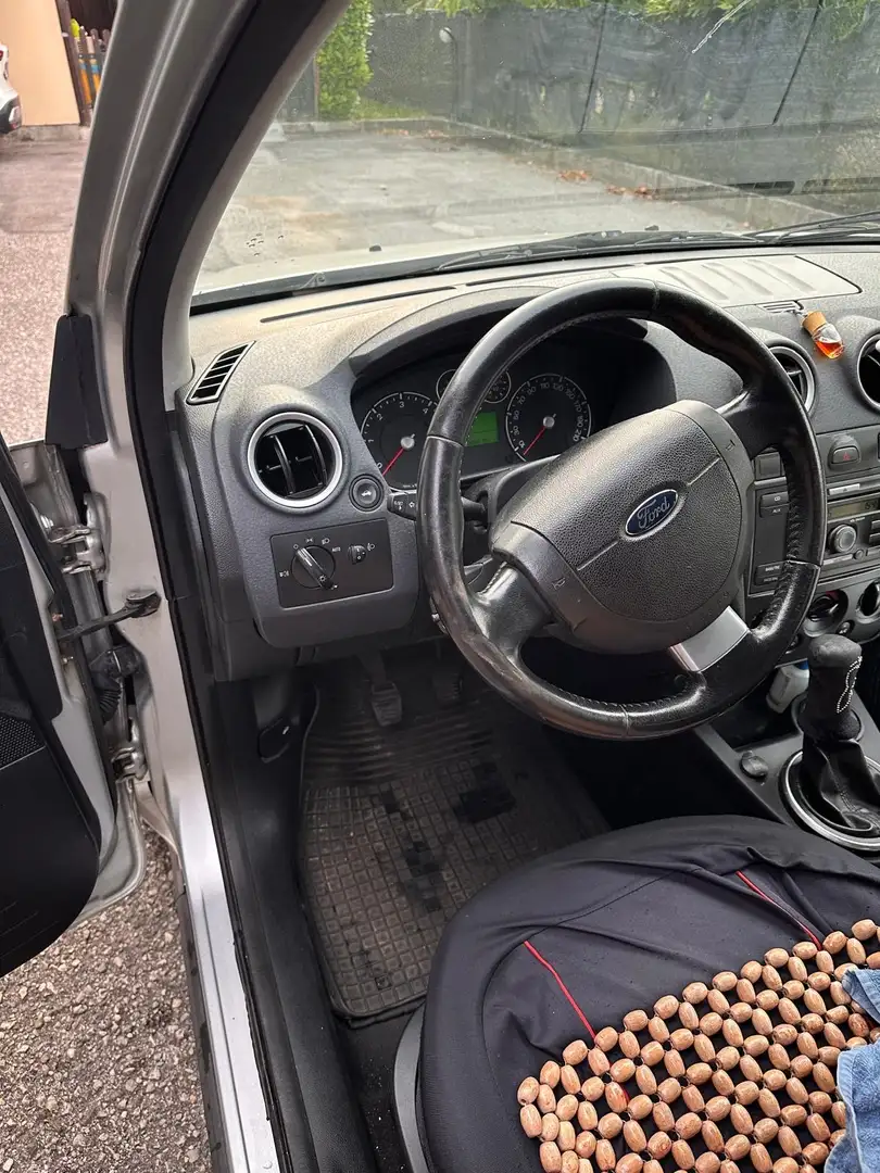 Ford Fusion Fusion 1.6 tdci Collection Gris - 2