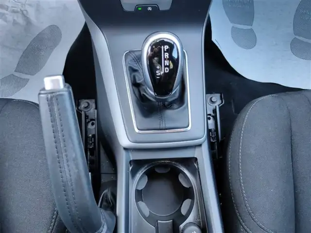 Volvo V40 view 11