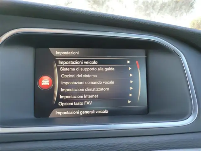 Volvo V40 view 13