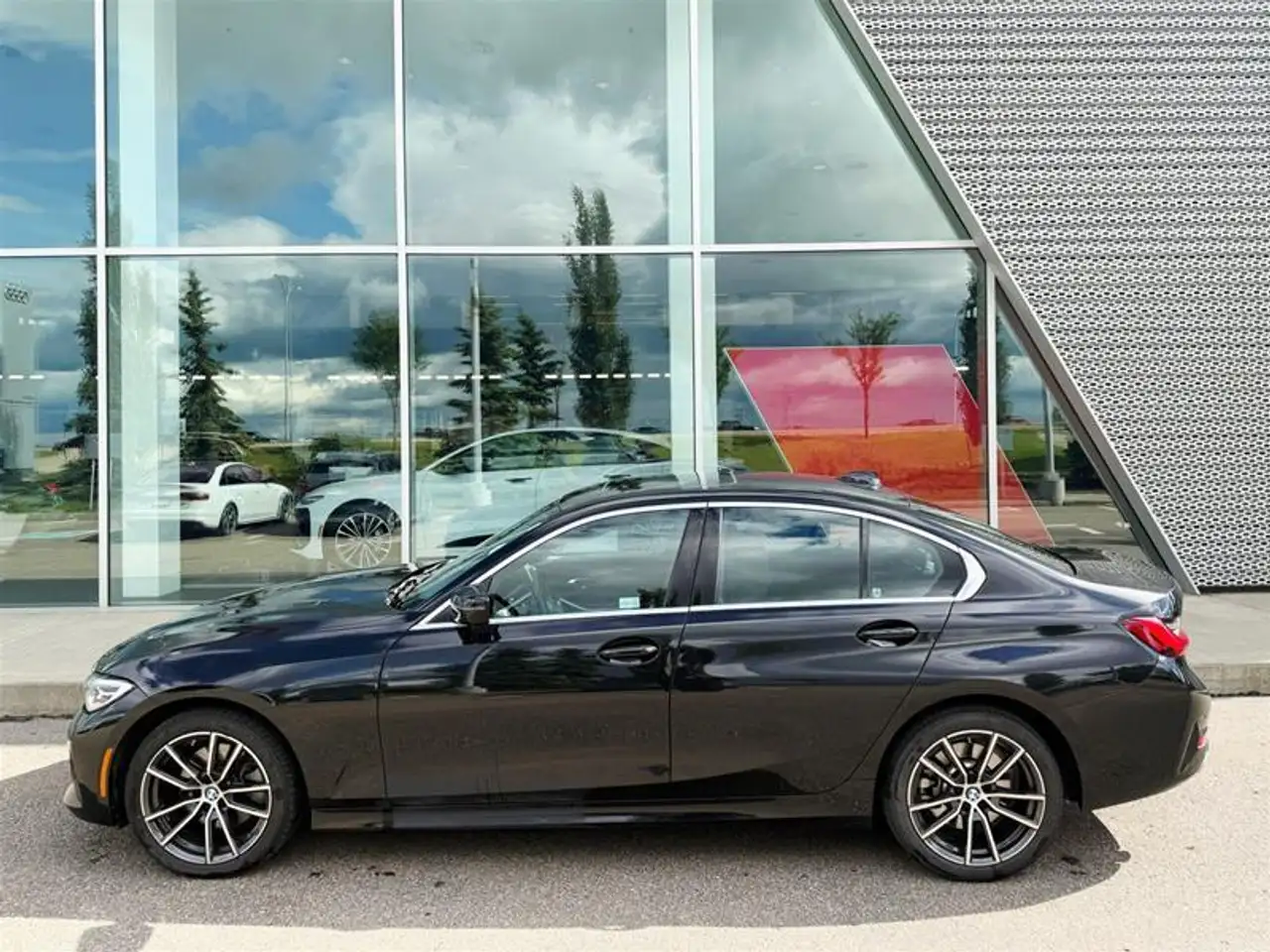 BMW 3 Series photo BMW 3 Series