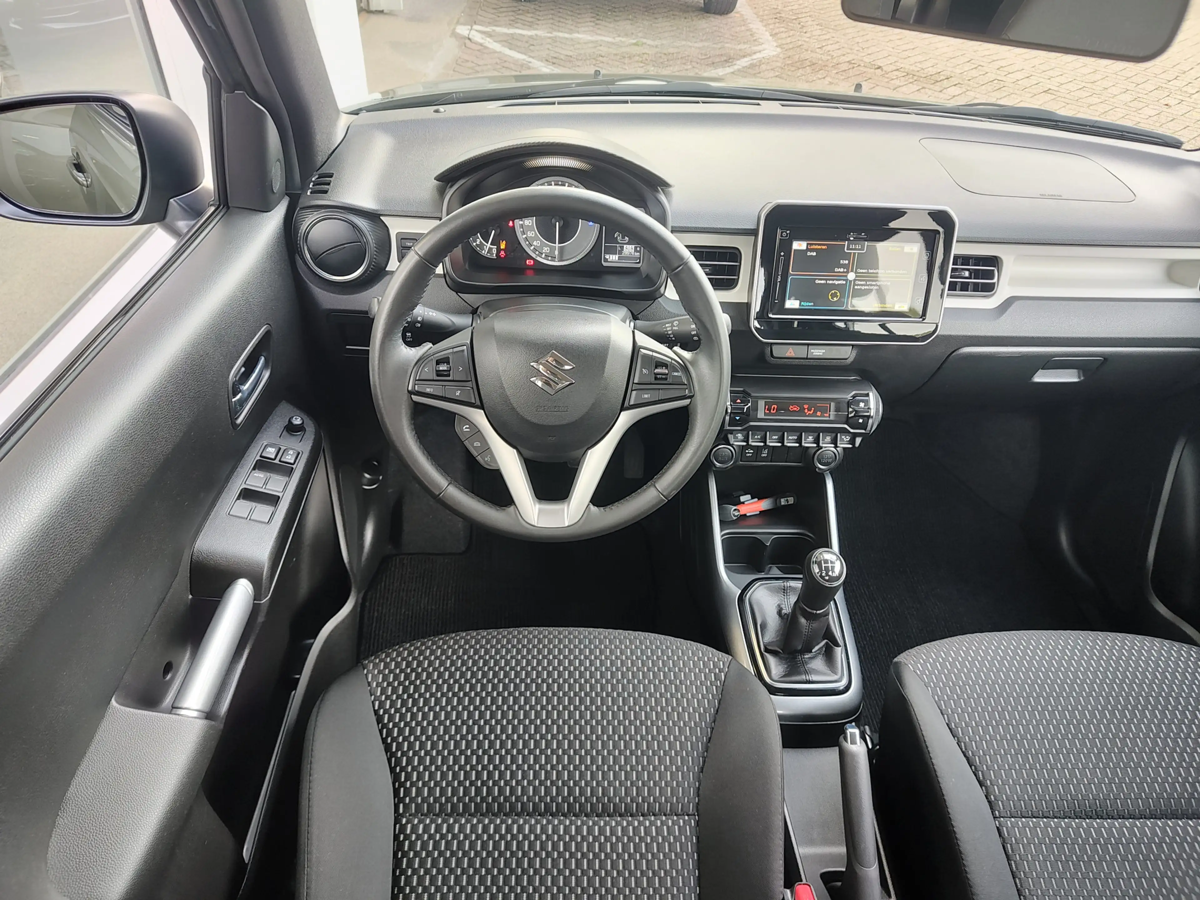 Suzuki Ignis 1.2 SMART HYBRID STYLE Clima | Cruise | Autonome n — photo 12