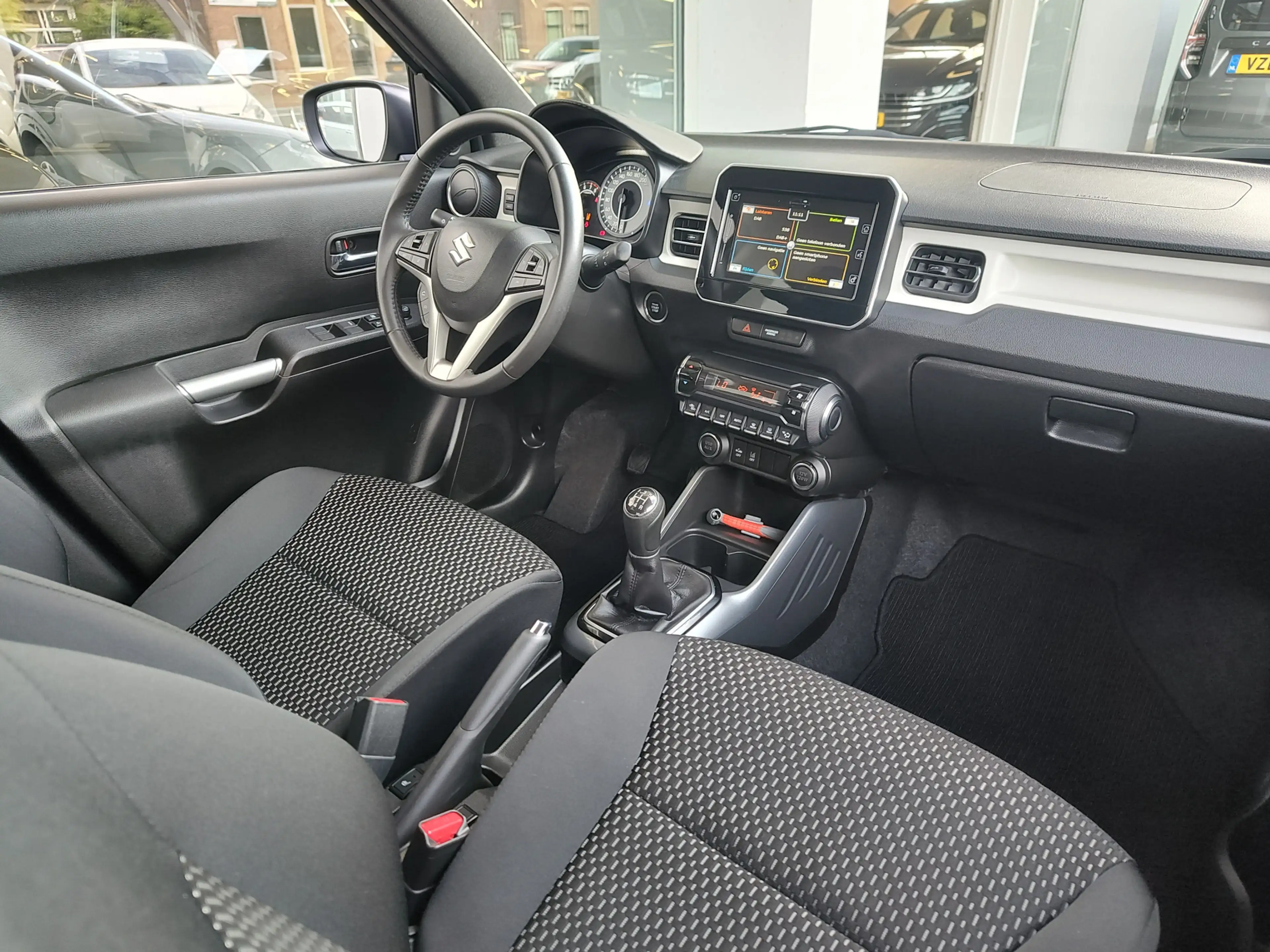 Suzuki Ignis 1.2 SMART HYBRID STYLE Clima | Cruise | Autonome n — photo 9