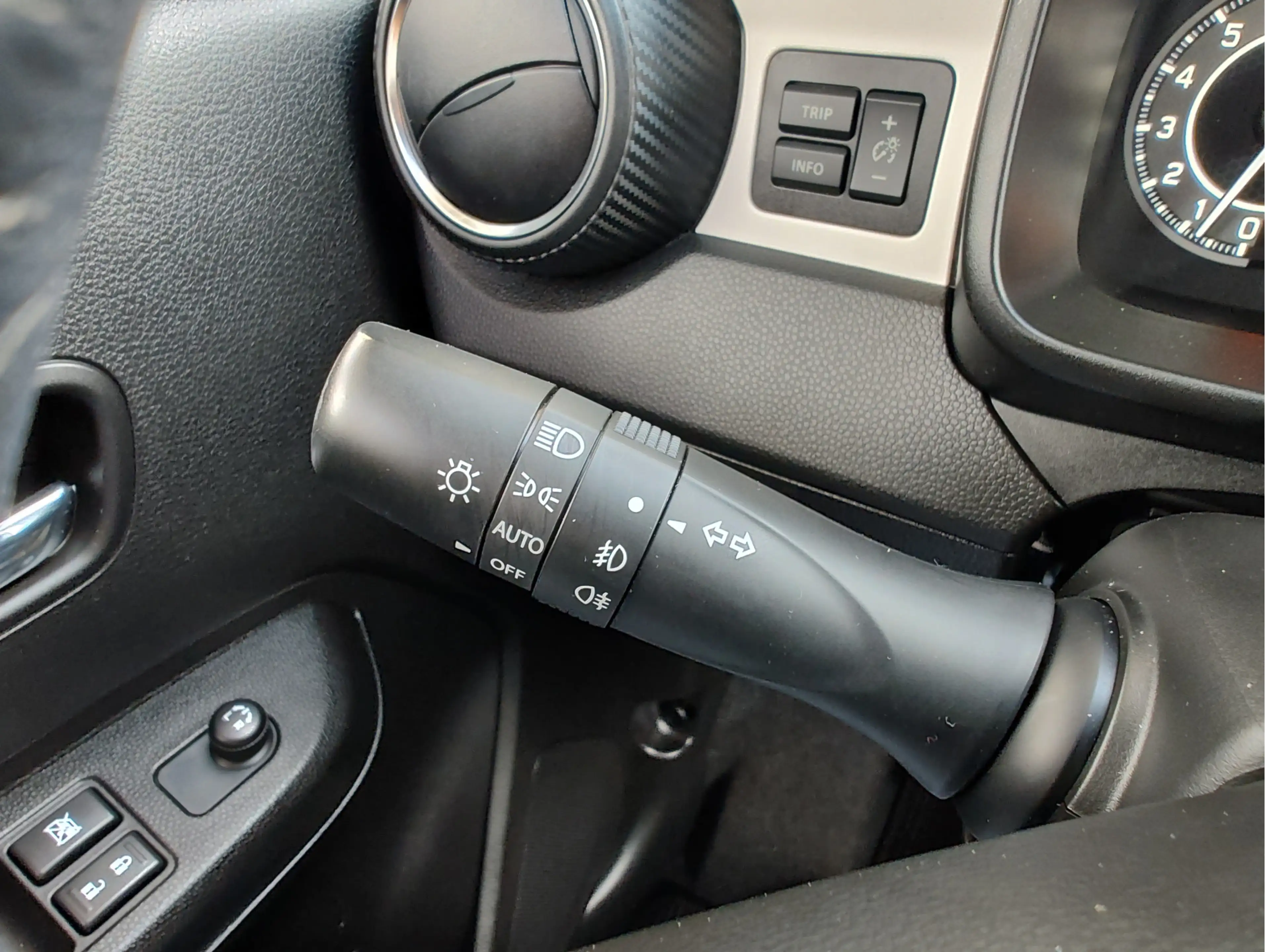 Suzuki Ignis 1.2 SMART HYBRID STYLE Clima | Cruise | Autonome n — photo 26