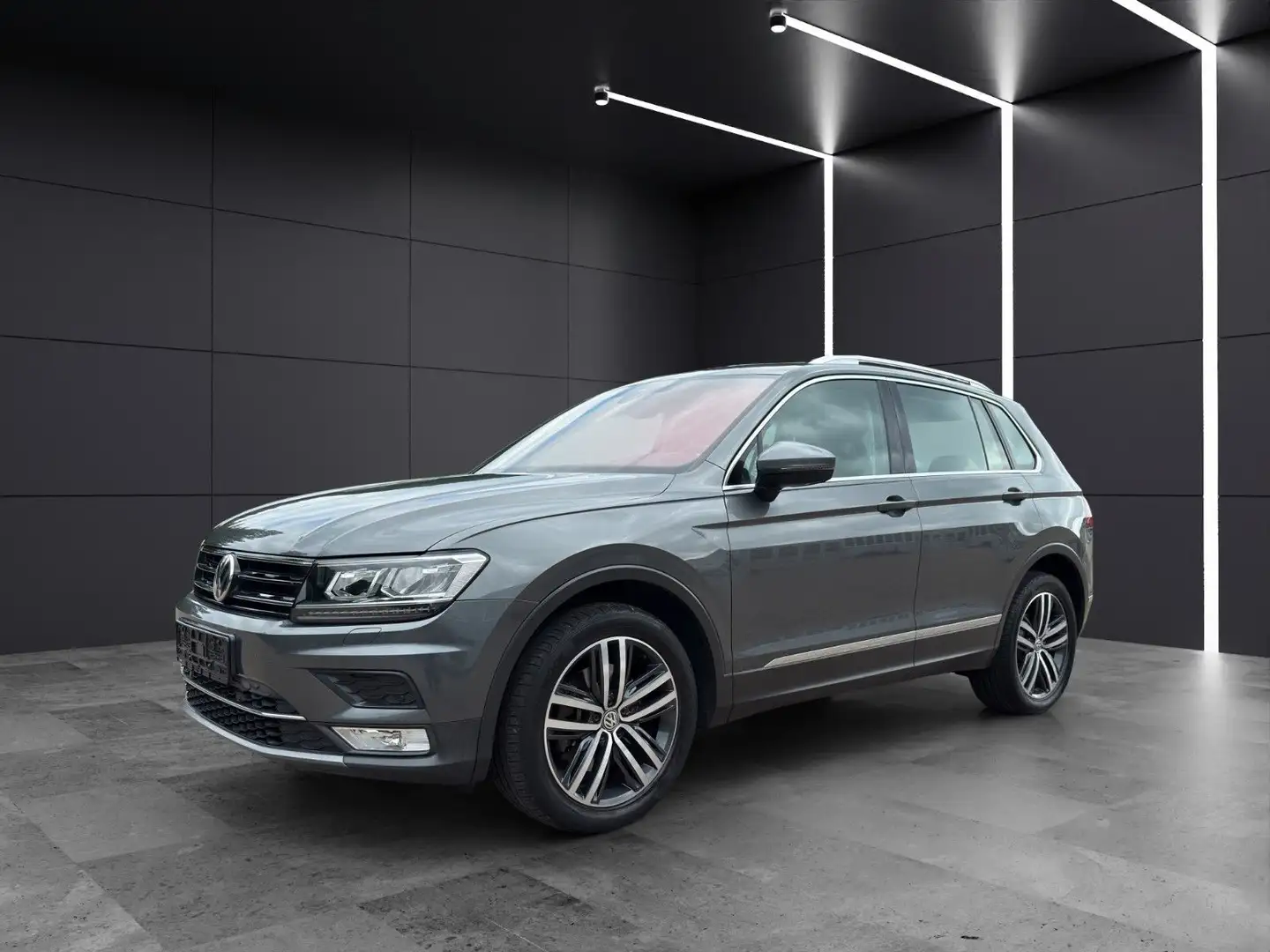 Volkswagen Tiguan Highline BMT 4Motion*1.Hand*DCC*19" Gris - 1