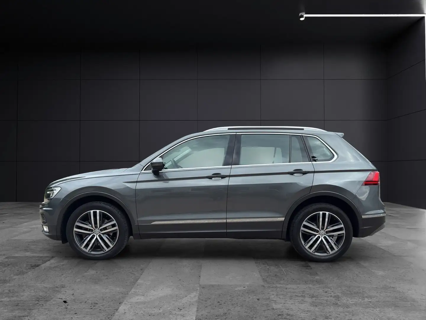 Volkswagen Tiguan Highline BMT 4Motion*1.Hand*DCC*19" Gris - 2