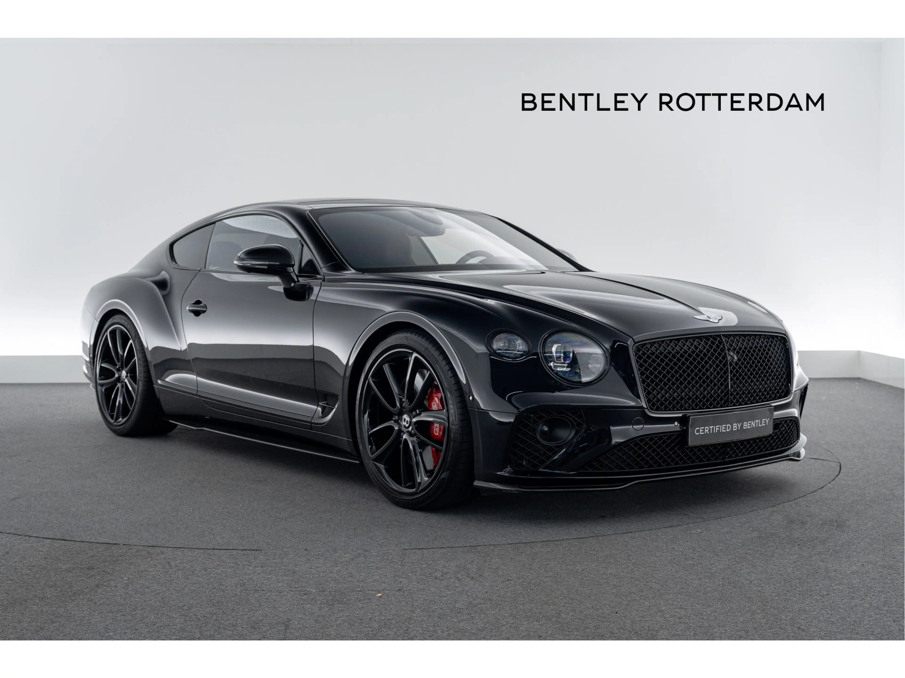 Bentley Continental GT Convertible V8 MY2022 — photo 4
