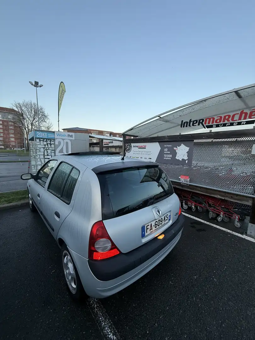 Renault Clio 1.4 16V Extreme - 1