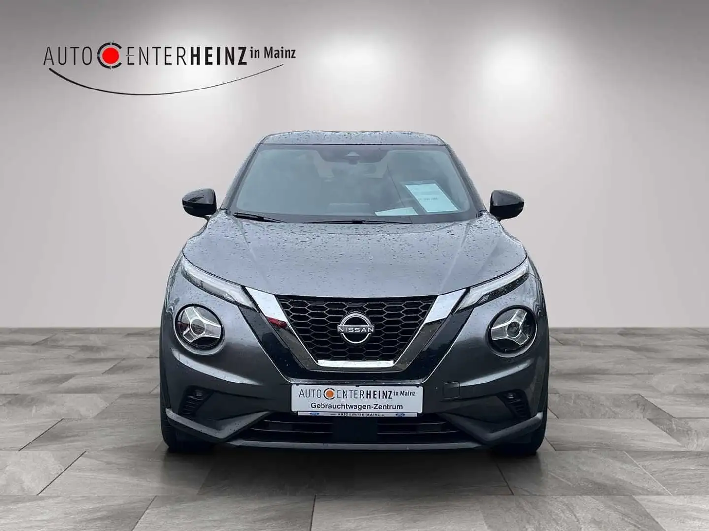 Nissan Juke N-Connecta siva - 2