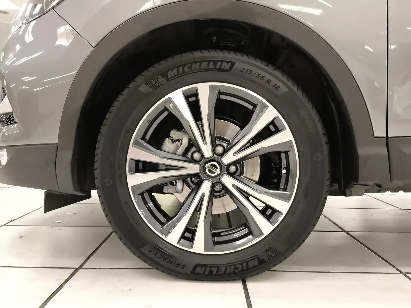 Nissan Qashqai 1.3 DIG-T N-Connecta 4x2 DCT 117kW Gris - 2
