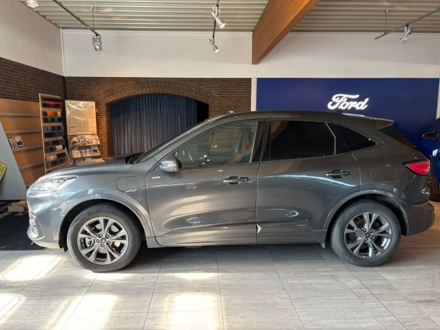 Ford Kuga ST-LINE X NAVI /AHK /  LED / ACC / W-PAKET Grau - 2