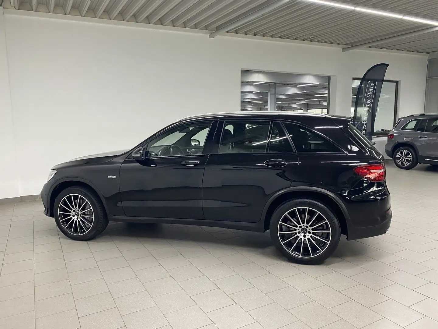 Mercedes-Benz GLC 43 AMG 4M AHK+PANO+HUD+LED+COMAND+KAM+20"AMG Schwarz - 2