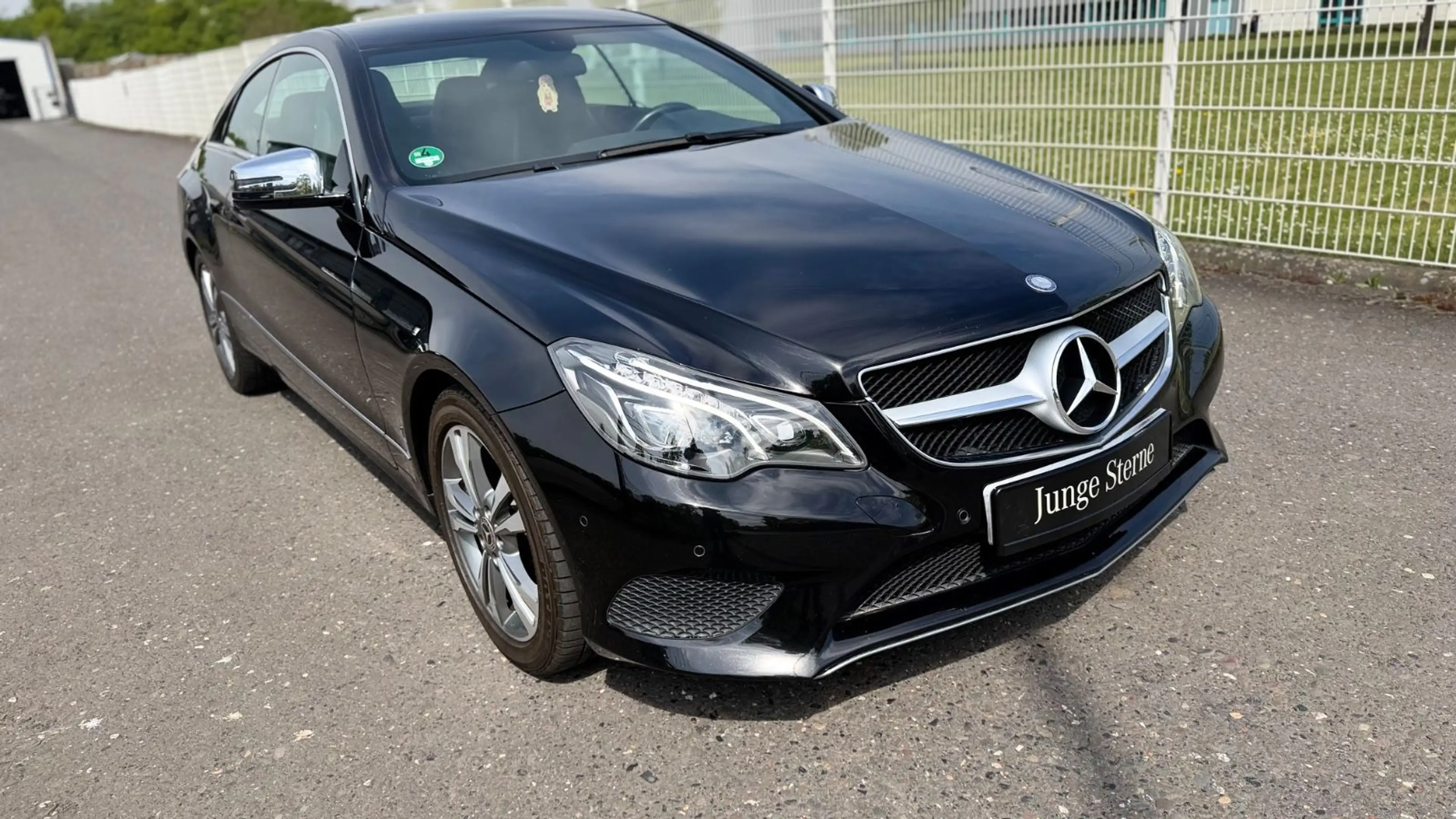 Mercedes-Benz E 250 Coupe — photo 3