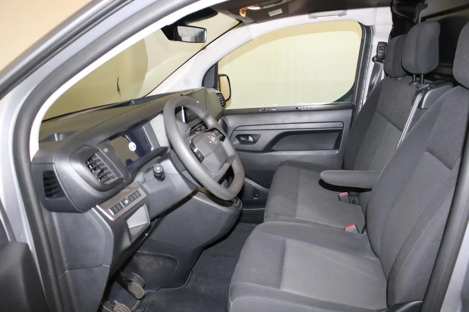 Toyota Proace Worker 2.0 D-4D L1 Challenger Trekhaak-Lat om Lat- Argent - 2