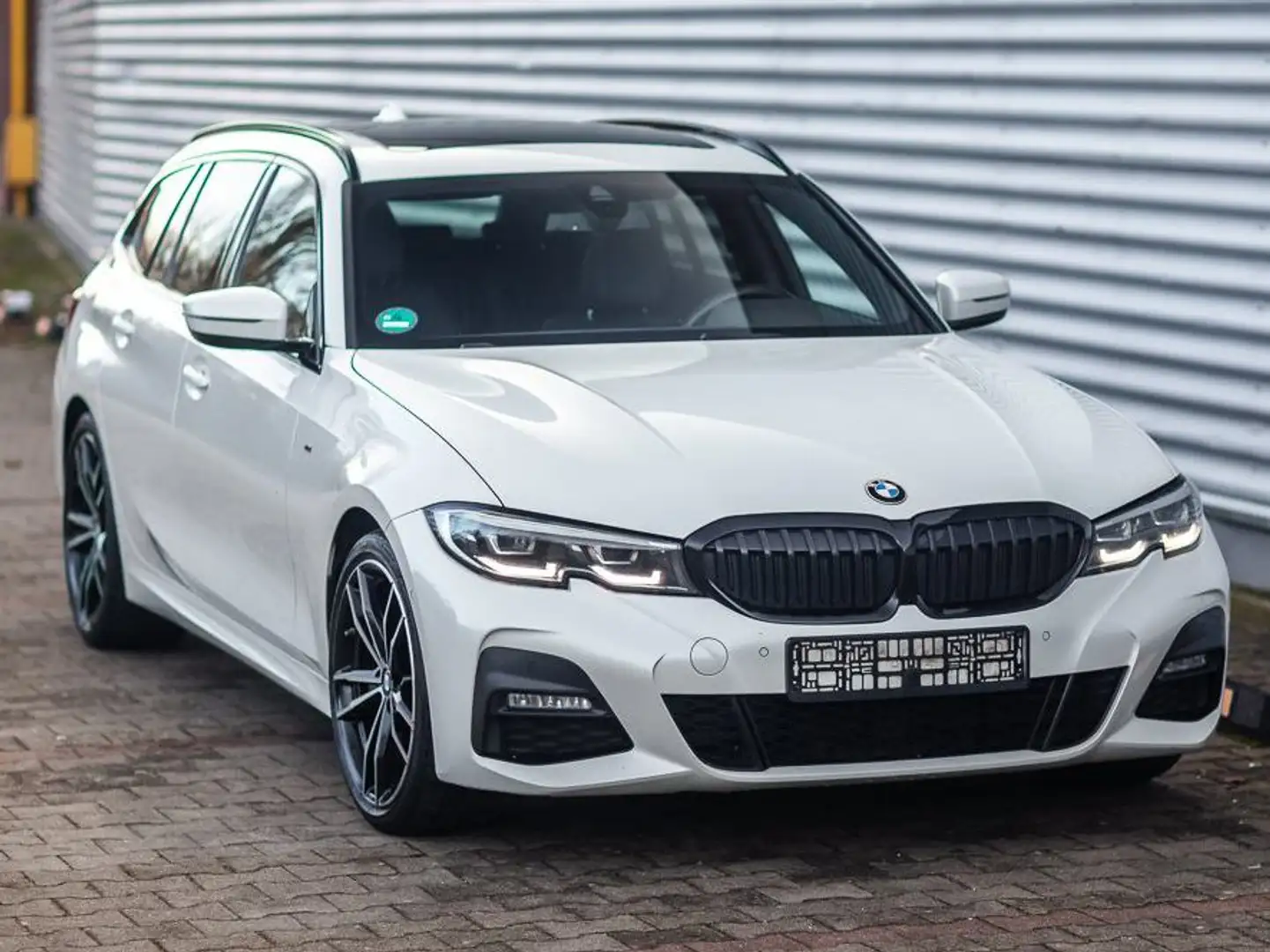 BMW 320 320 d xDrive M Sport Weiß - 2