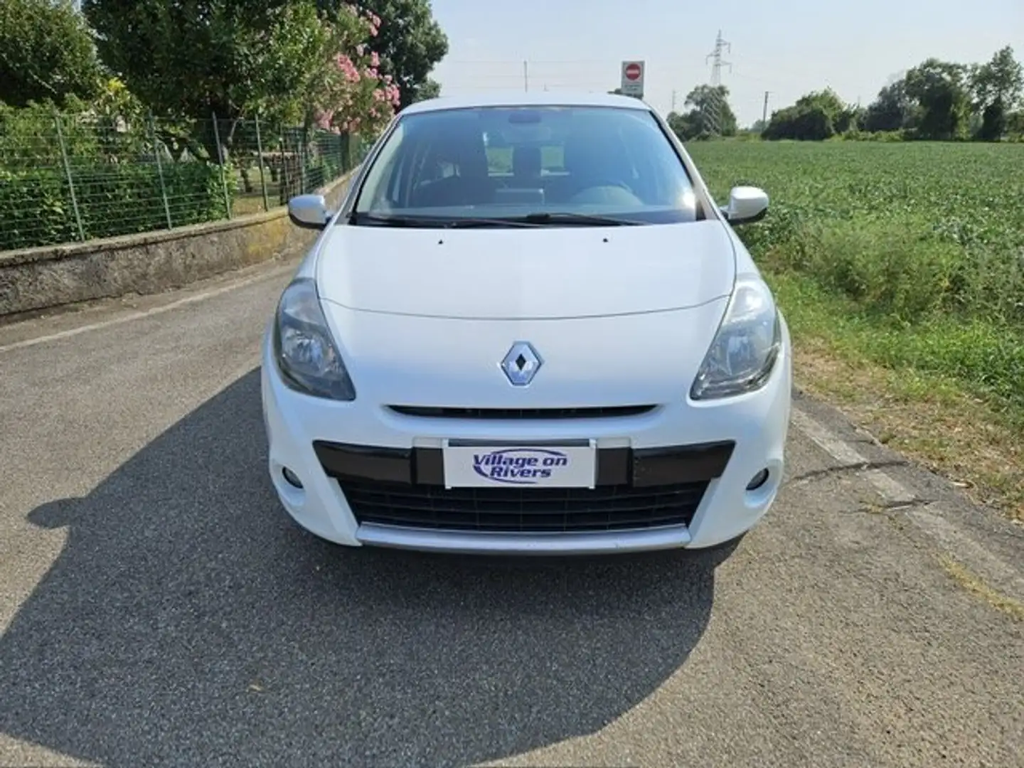 Renault Clio Clio III 2009 5p 1.2 16v Dynamique Bianco - 2