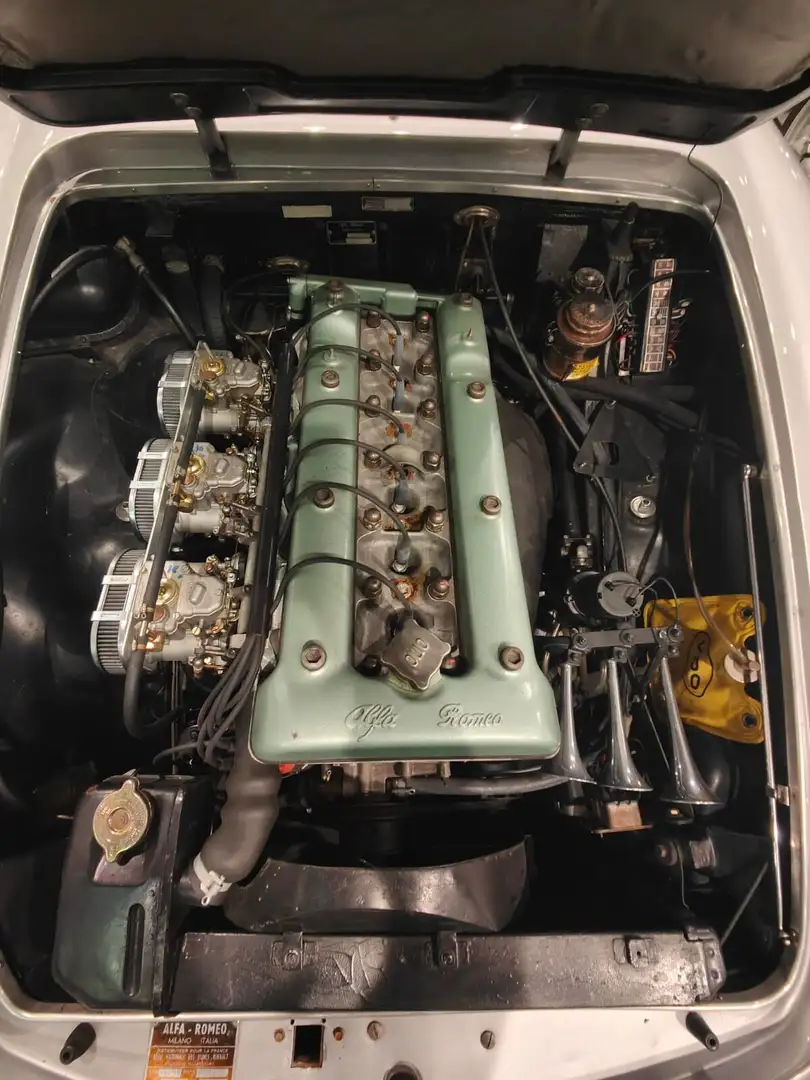 Alfa Romeo Spider Alfa Romeo 2600 Spider Gris - 2