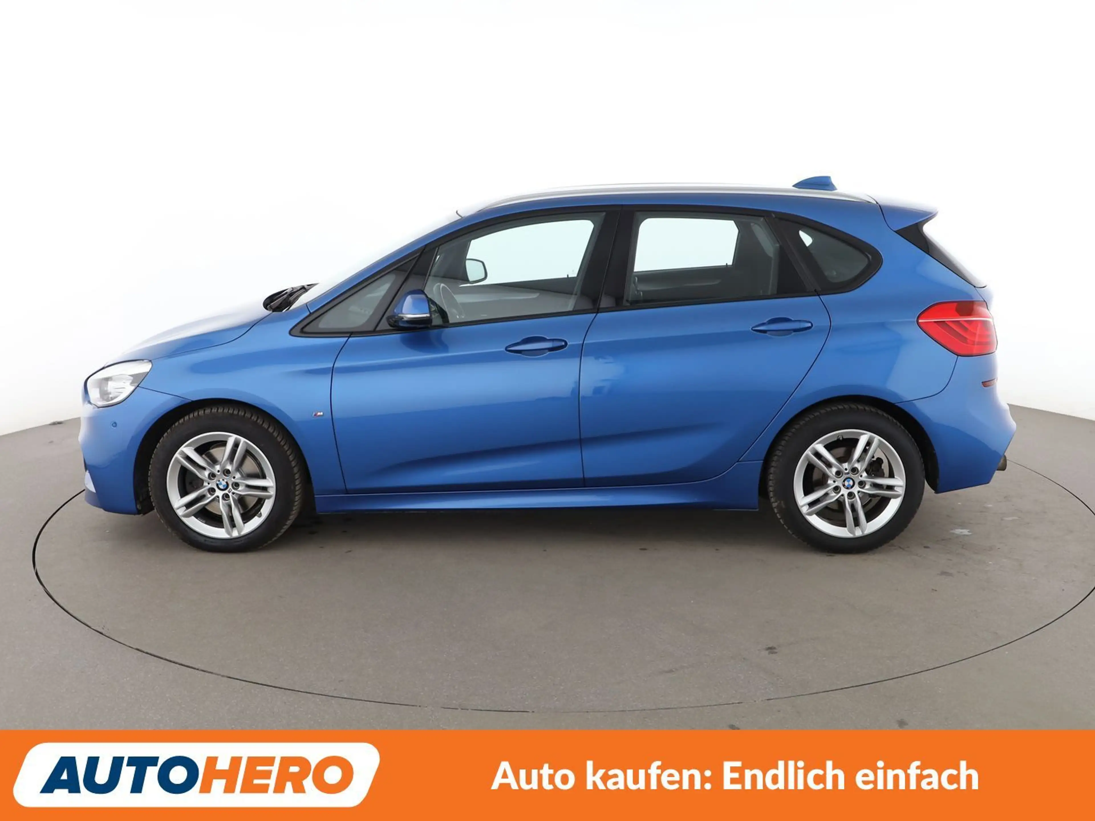 BMW 220 i Active Tourer M Sport Aut.*NAVI*PDC* — photo 3