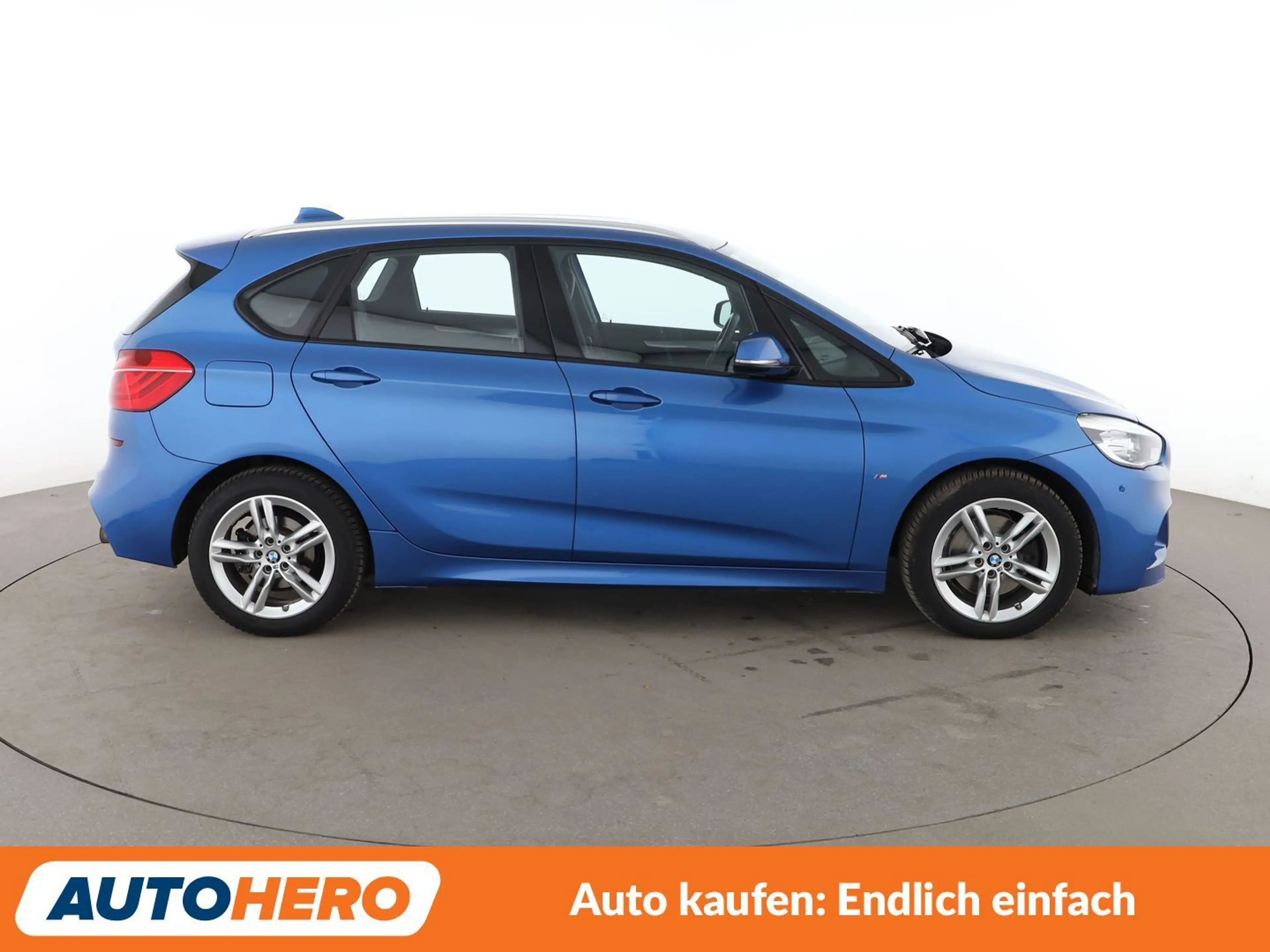 BMW 220 i Active Tourer M Sport Aut.*NAVI*PDC* — photo 7