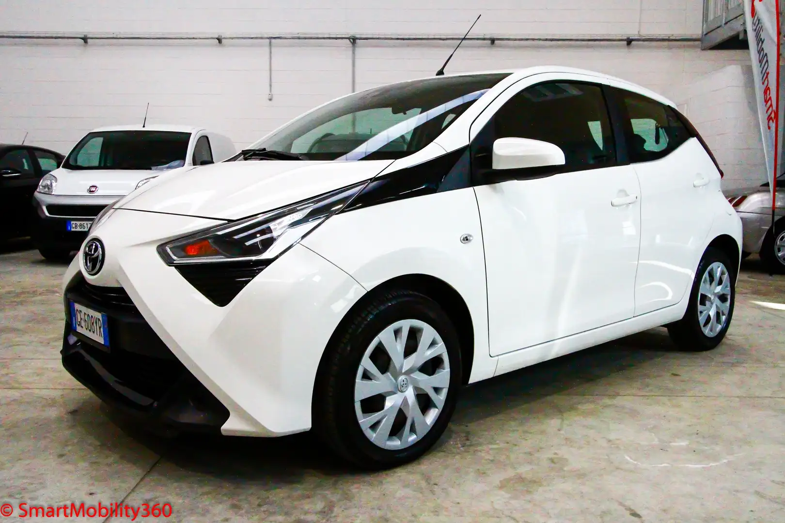 Toyota Aygo 1.0 x-cool 72cv 5p - Prezzo promo finanziamento! Fehér - 1