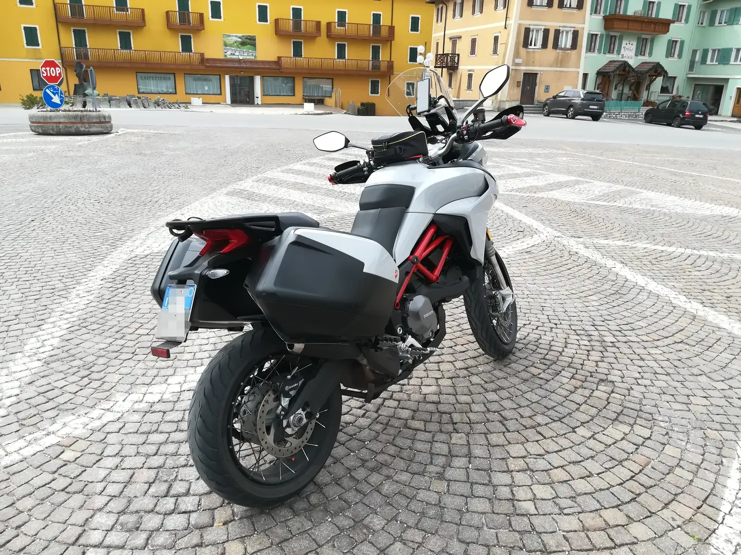Ducati Multistrada 950 S   glossy gray cerchi a raggi Šedá - 2