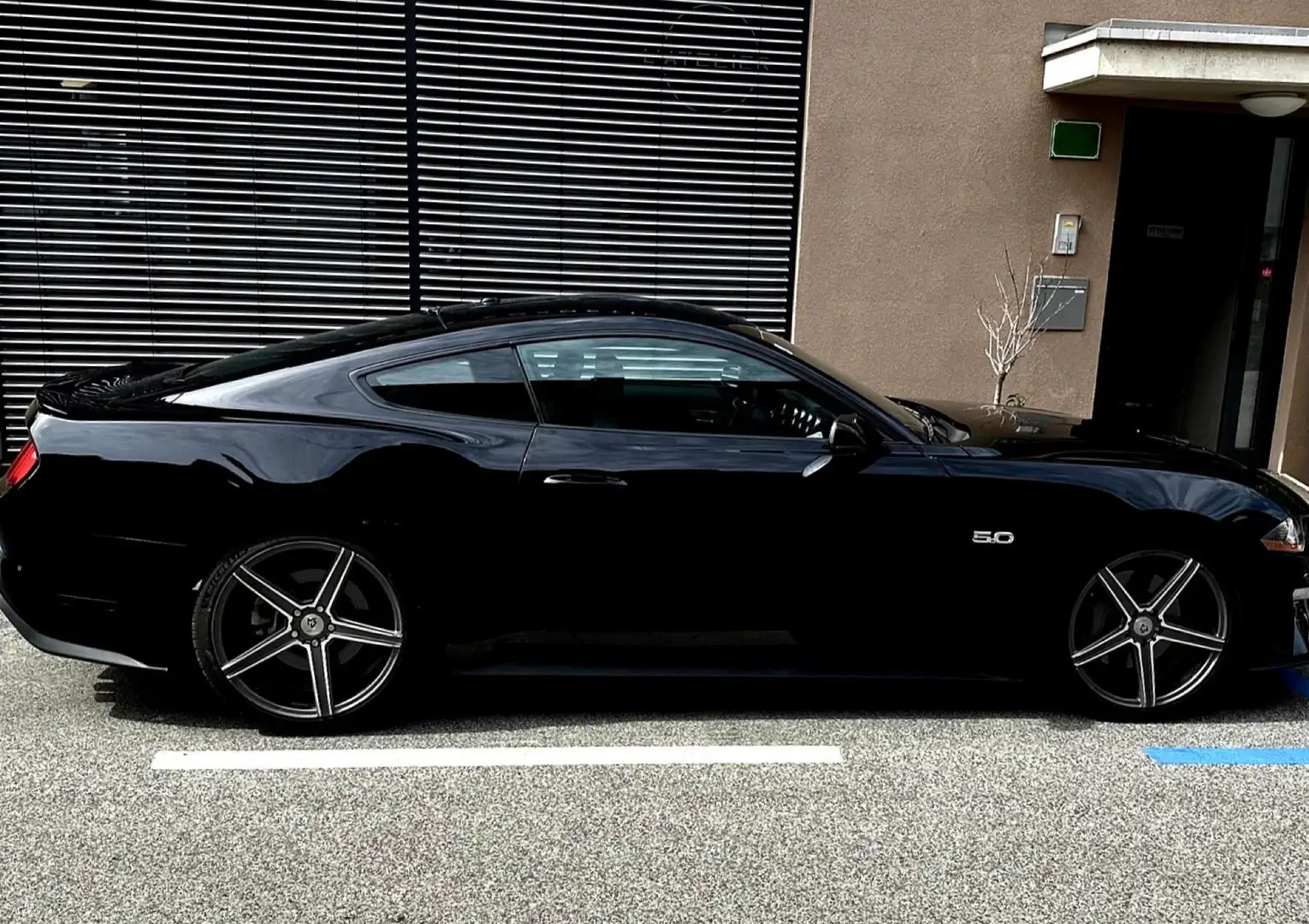 Ford Mustang American version Fastback 5.0 Ti-VCT V8 Aut. GT - 1