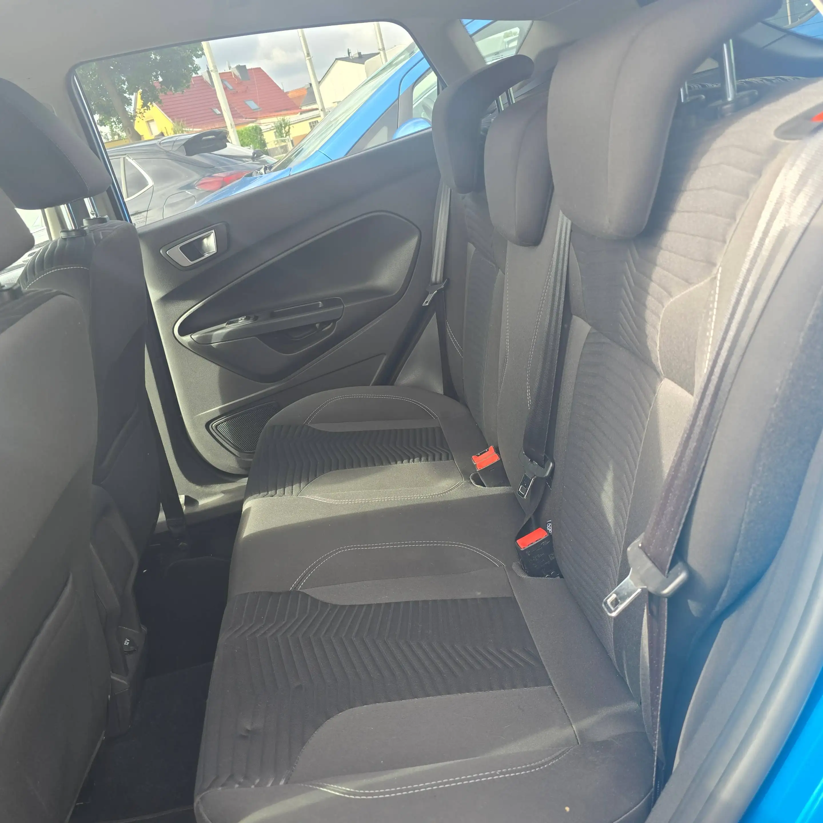 Ford Fiesta Titanium — photo 2