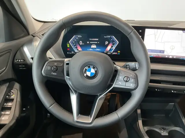 BMW 1 Series view 4