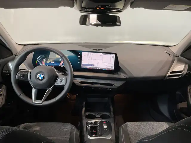 BMW 1 Series view 3