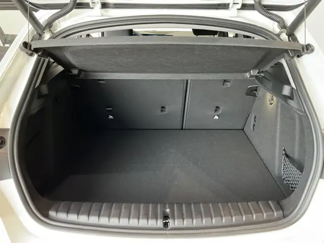 BMW 1 Series view 10