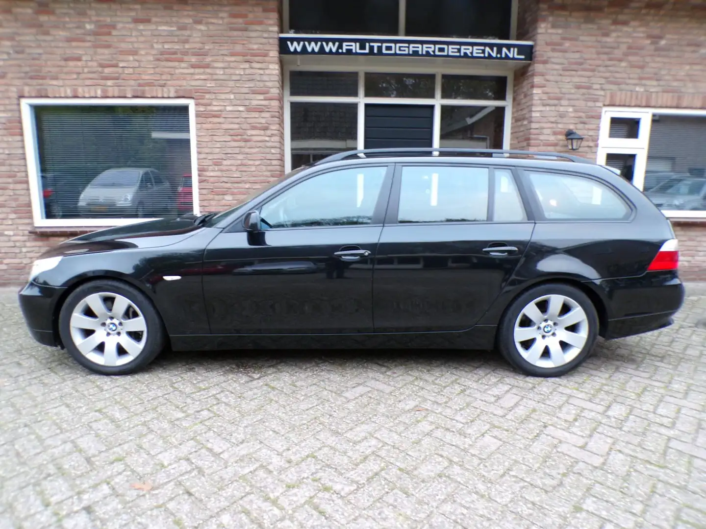 BMW 545 5-serie Touring 545i Automaat / Leder / Panoramada Negru - 2