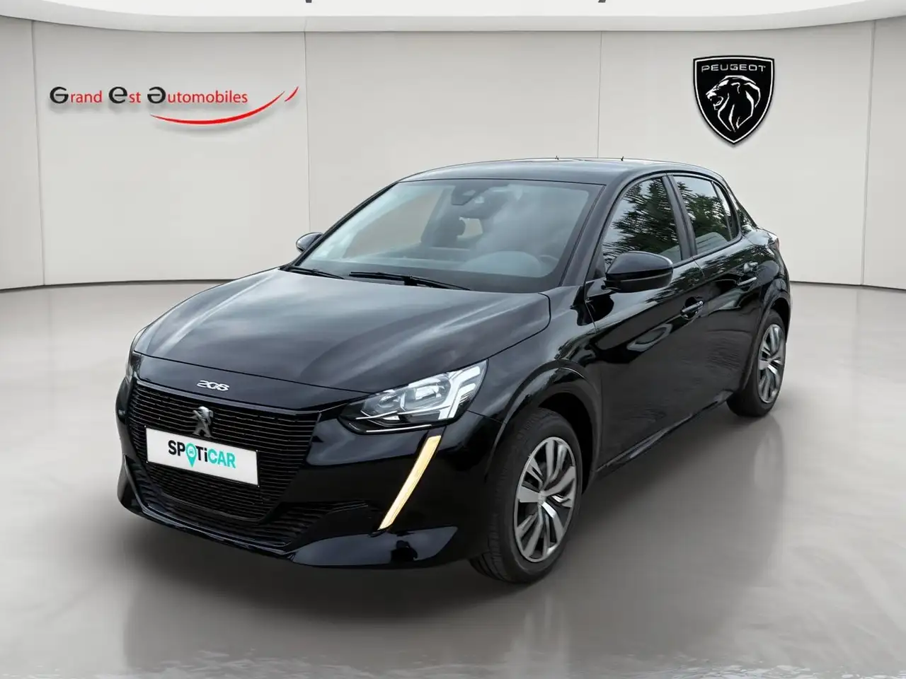 Peugeot e-208