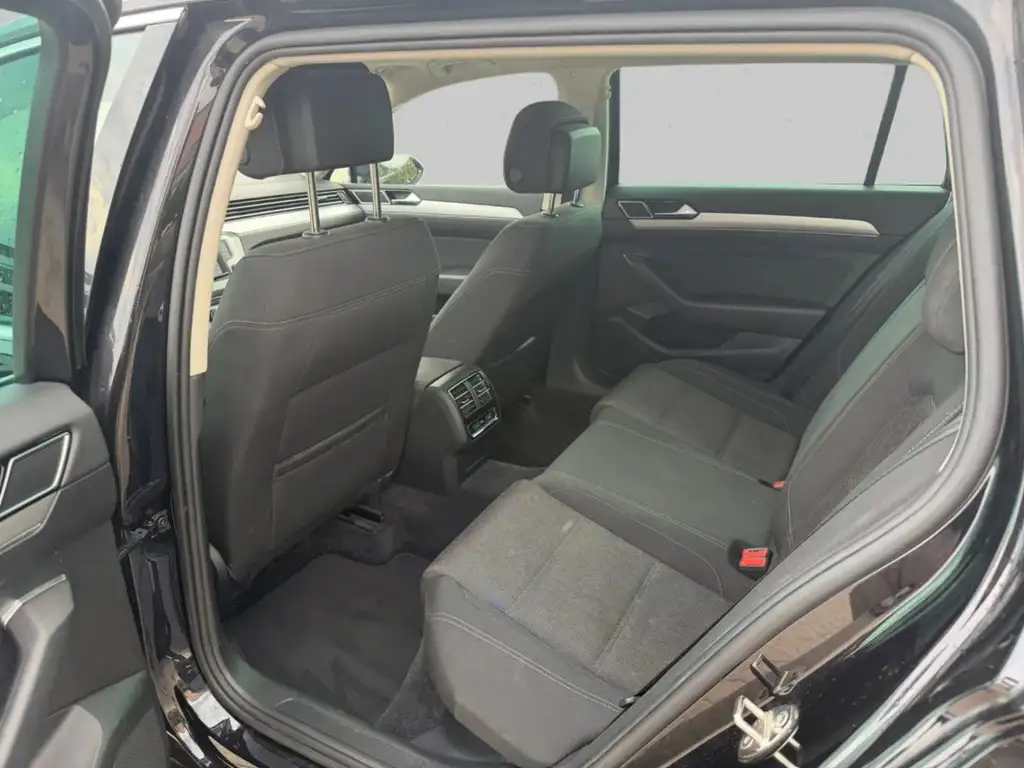 Volkswagen Passat Variant Passat | Massage | Ambiente | ACC | Kamera | TÜV Bild 12
