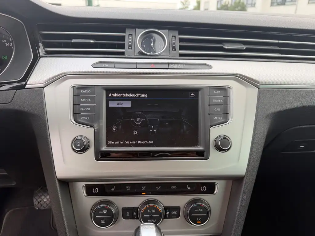 Volkswagen Passat Variant Passat | Massage | Ambiente | ACC | Kamera | TÜV Bild 17