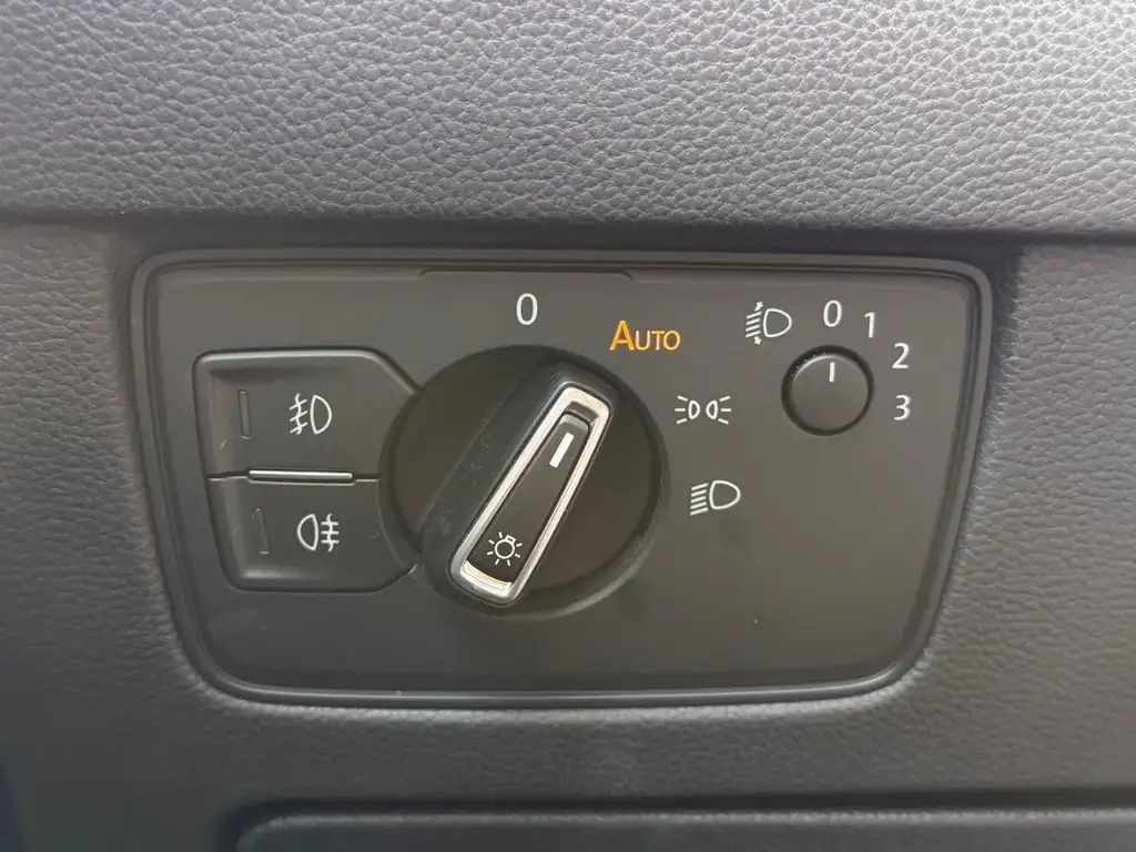 Volkswagen Passat Variant Passat | Massage | Ambiente | ACC | Kamera | TÜV Bild 23
