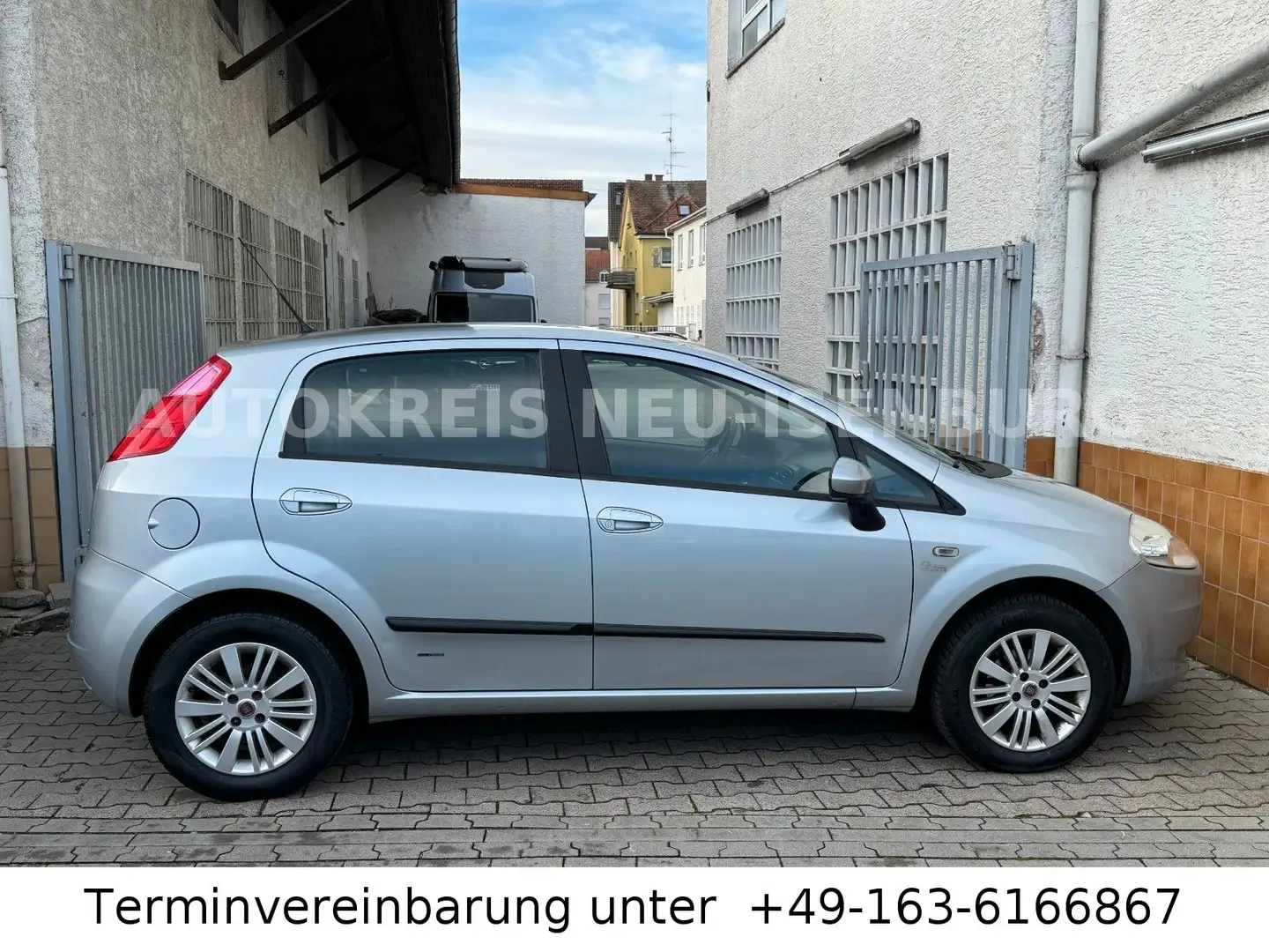 Fiat Grande Punto 1.4 8V Dynamic*Automatik*Klima*TüV Gris - 2