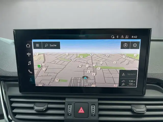 Audi Q5 view 11