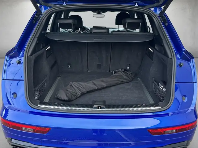 Audi Q5 view 6
