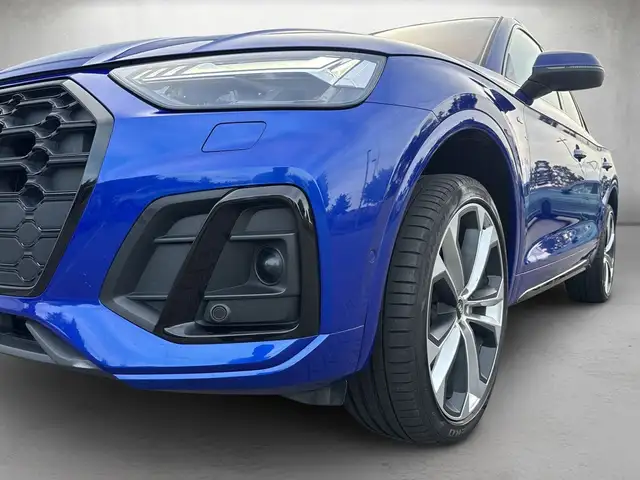 Audi Q5 view 5