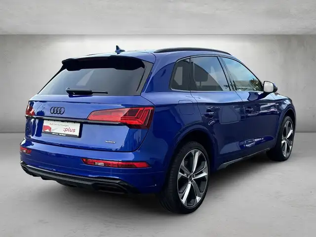 Audi Q5 view 4