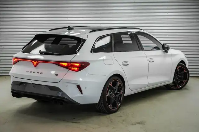 CUPRA Leon Sportstourer ST 2,0 TSI DSG 4x4 VZ - LAGER 245 ... Ansicht 3