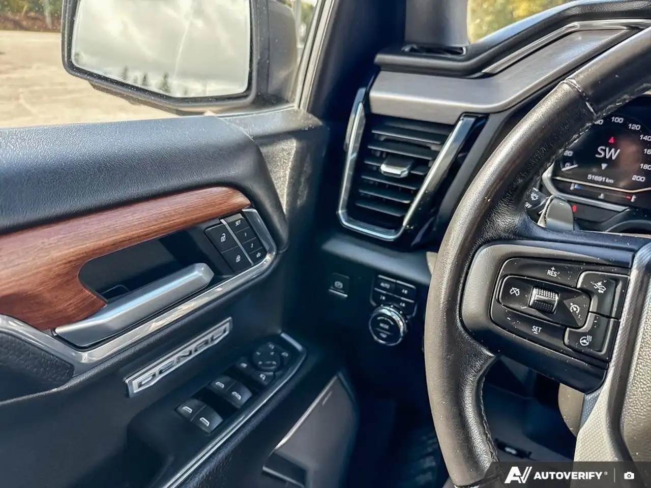 GMC Sierra 1500 photo GMC Sierra 1500