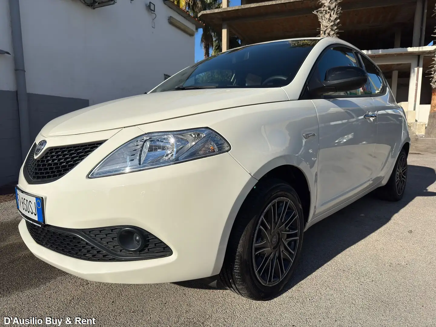 Lancia Ypsilon Ypsilon 1.2 69 CV My19 S&S Gold Bianco - 1