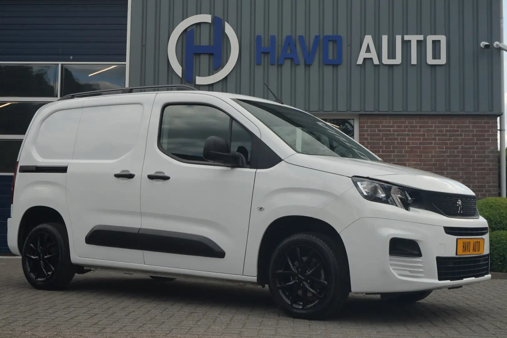 Peugeot Partner 1.2 PureTech, AIRCO, 3-ZITS, INCL. BTW/BPM Weiß - 1