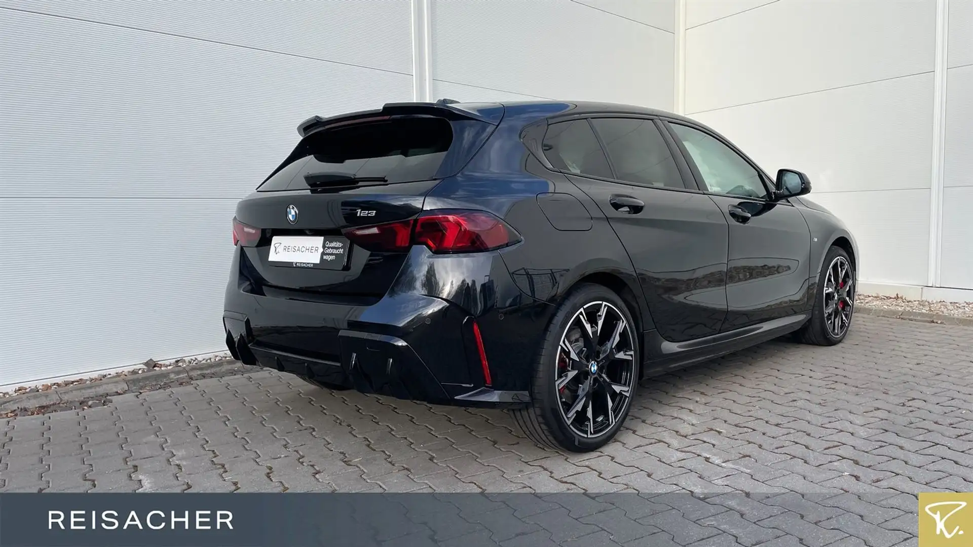 BMW 123 xDrive M Sport Pro,AHK,HuD,DA+ Schwarz - 2