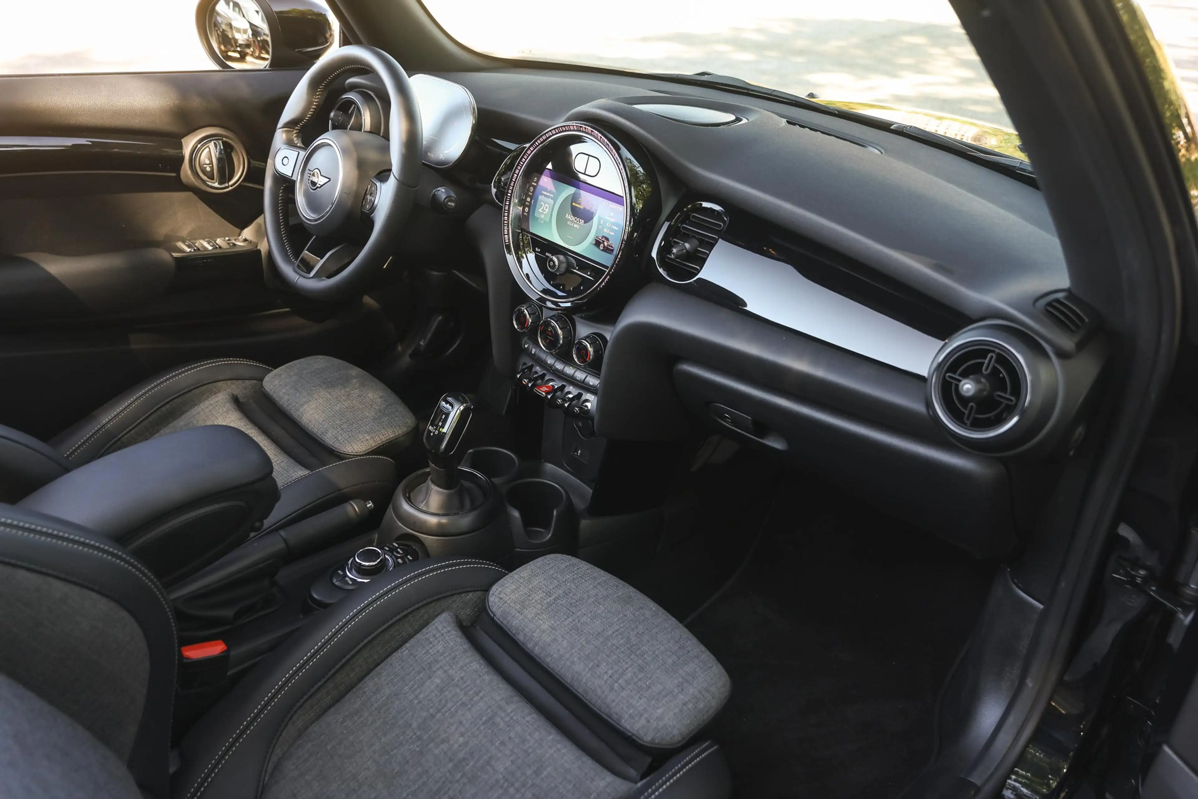 MINI Cooper S Cabrio Classic Automaat / Sportstoelen / Comfort Access / — photo 9